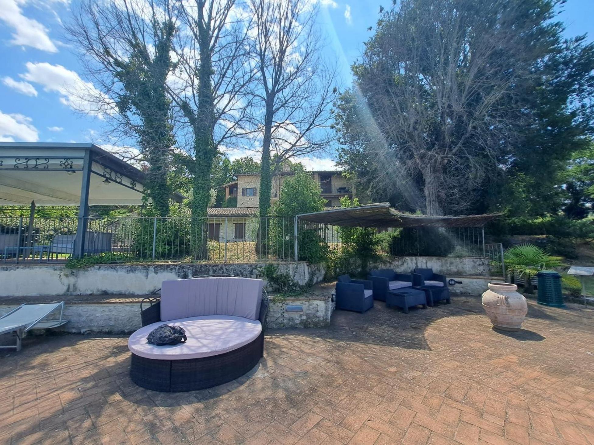 Spoleto By The Pool Guest House Luaran gambar